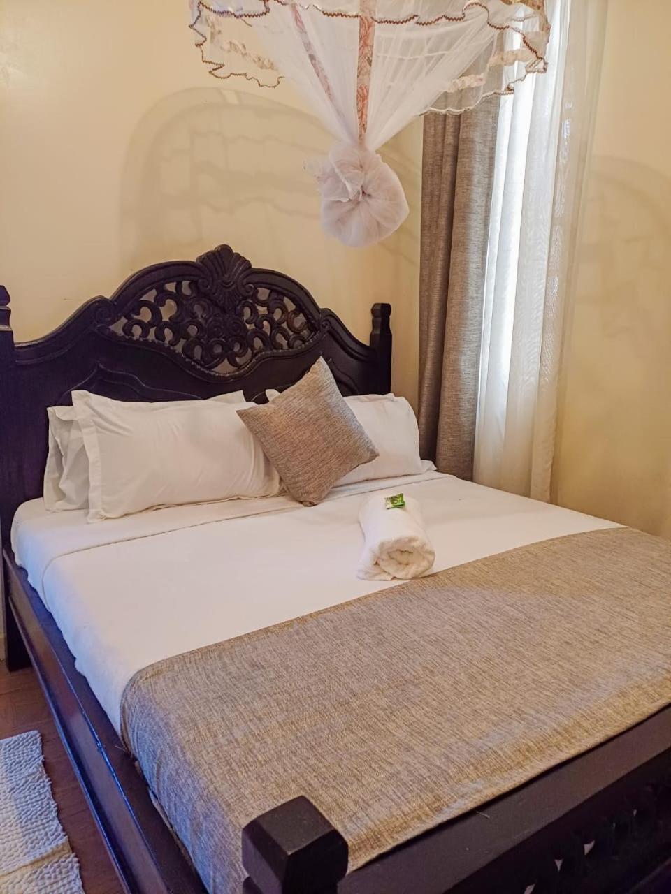 Addrina Suites Кисуму Екстериор снимка